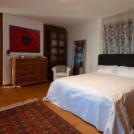 Awesome In V Brdih With Sauna Holiday home